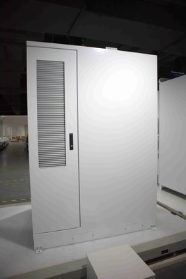 Sistema de almacenamiento de energía de batería industrial de 120KWH Protección IP55 para interiores y exteriores