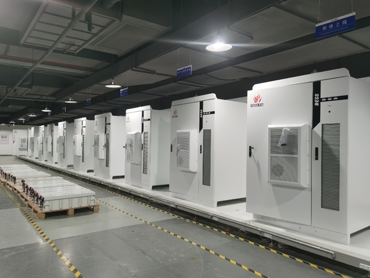 IP55 LiFePO4 Sistema de almacenamiento de energía de batería industrial 50KW Instalación en interiores y exteriores